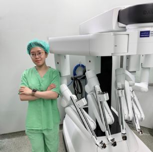 新聞圖片:5旬男健檢意外發現肺部腫瘤  單孔達文西手術精準切除