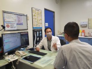 新聞圖片:內視鏡微創阿基里斯腱修補手術 重返球場再戰英姿