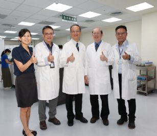 新聞圖片:仁愛長庚推動智慧醫療升級  全新「抽血檢驗室與中央實驗室」啟用