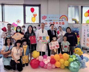 新聞圖片:守護國家幼苗！  仁愛長庚攜手大里親子館，手偶劇場趣談兒童權利