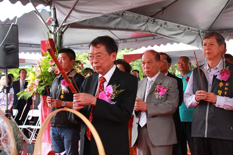 上香祭拜