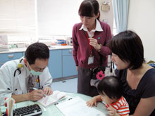 本院提供看診翻譯服務，讓日疾病患可以安心看診。